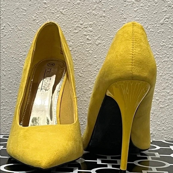 HOT TOMATO CAYENNE Canary Yellow Suede Stiletto Heels Size 7.5W EUC - Picture 5 of 9